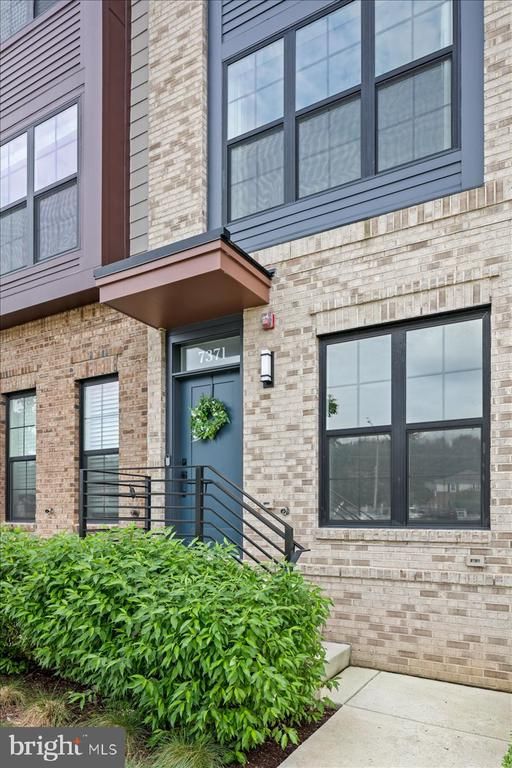 7371 Arlington Blvd, Falls Church, VA 22042