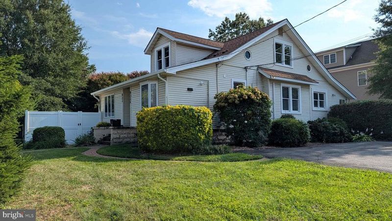 802 S Glebe Rd, Arlington, VA 22204