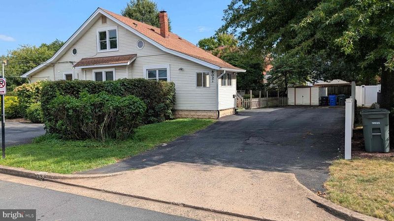 802 S Glebe Rd, Arlington, VA 22204
