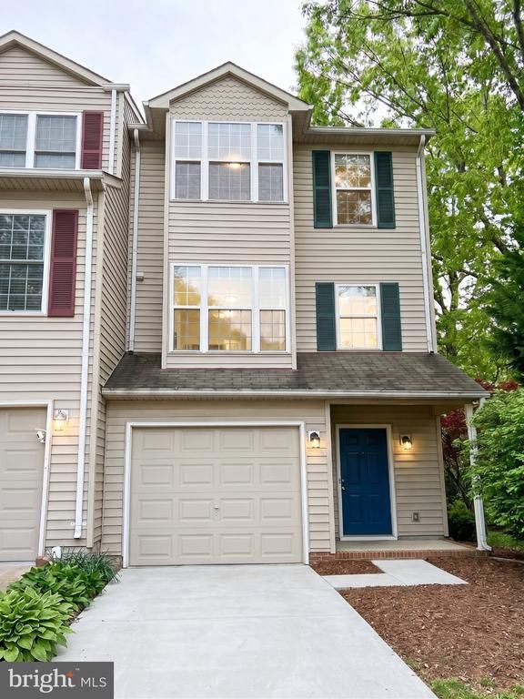 5635 Gosling Dr, Clifton, VA 20124