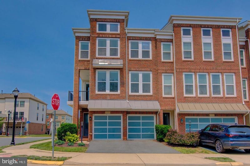 42262 Knotty Oak Ter, Brambleton, VA 20148