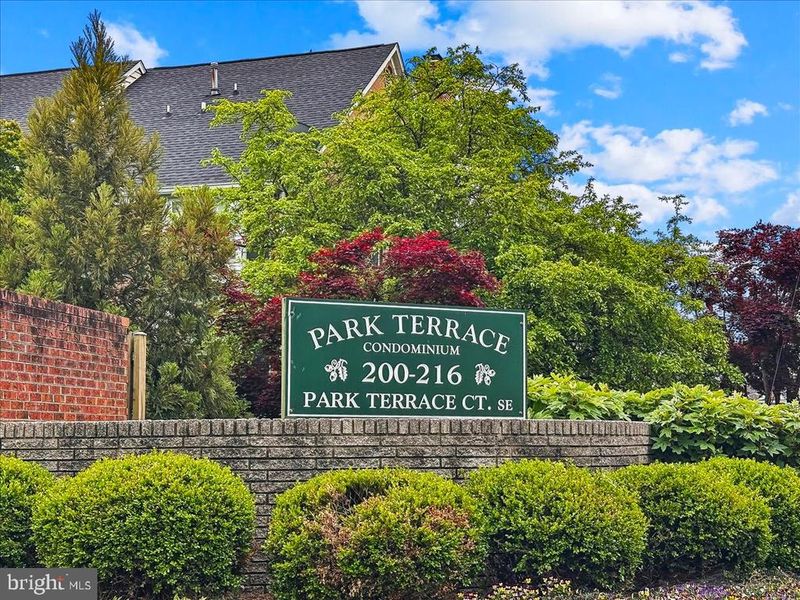202 Park Terrace Ct SE #21, Vienna, VA 22180