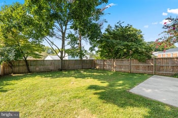 4100 Spruell Dr, Kensington, MD 20895