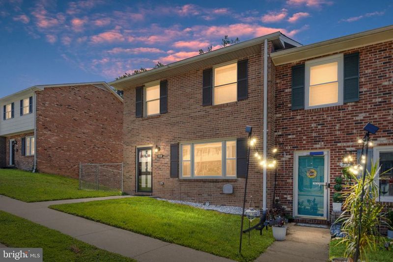 233 Overlook Ct, Fredericksburg, VA 22405