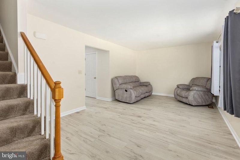 233 Overlook Ct, Fredericksburg, VA 22405