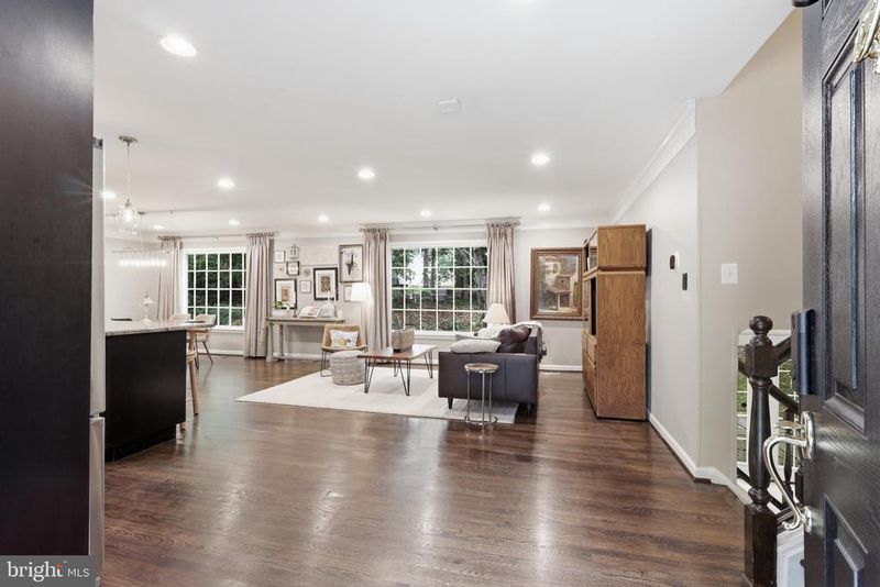 9641 Cinnamon Creek Dr, Vienna, VA 22182