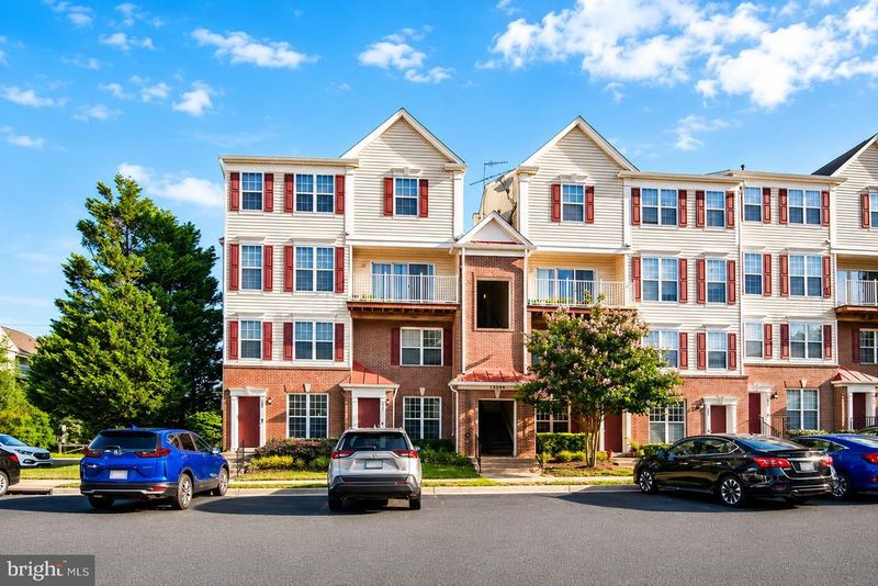 13390 Spofford Rd #302, Herndon, VA 20171