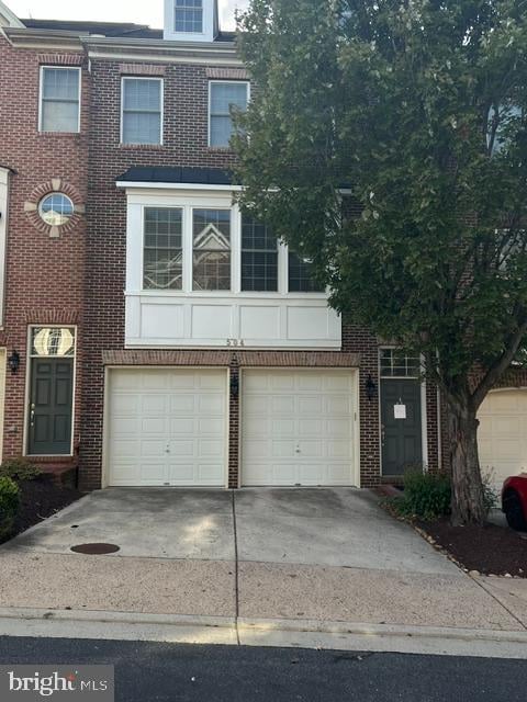 504 Triadelphia Way, Alexandria, VA 22312
