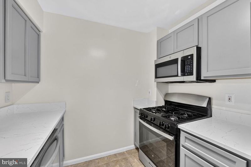 13900 Farnsworth Ln #4305, Upper Marlboro, MD 20772