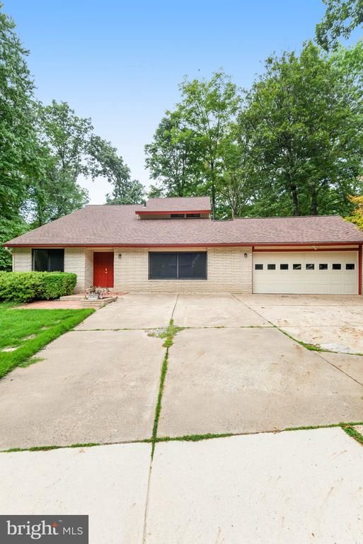 5340 Aylor Rd, Fairfax, VA 22032