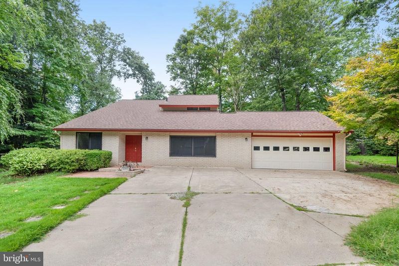 5340 Aylor Rd, Fairfax, VA 22032