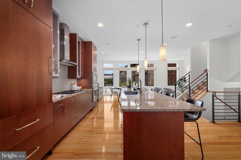 5206 Willet Bridge Ct, Bethesda, MD 20816