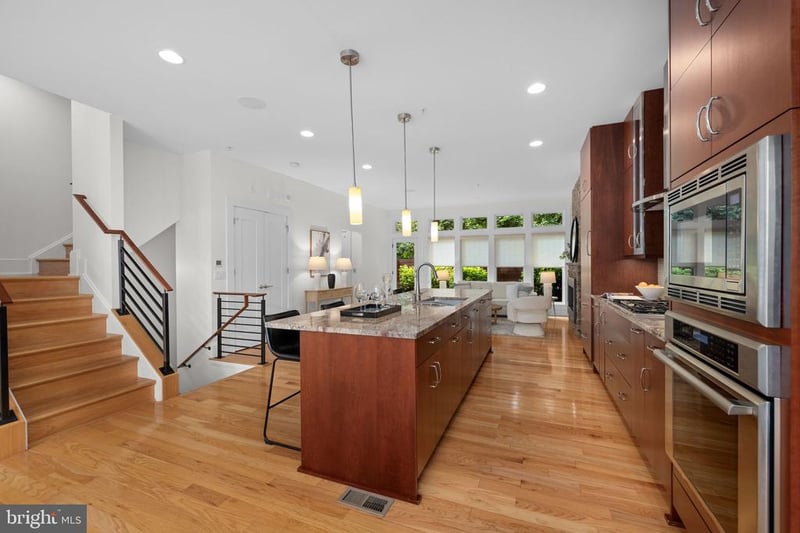 5206 Willet Bridge Ct, Bethesda, MD 20816