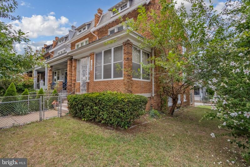 1736 C St NE, Washington, DC 20002