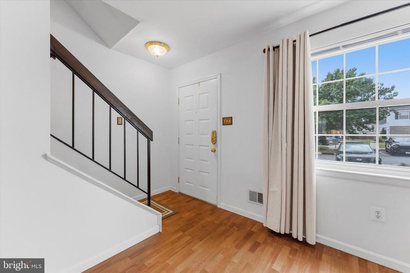 6842 Acacia Ct, Frederick, MD 21703