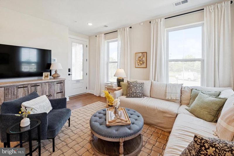 4851 Bauhaus Sq LOT 01, Chantilly, VA 20151