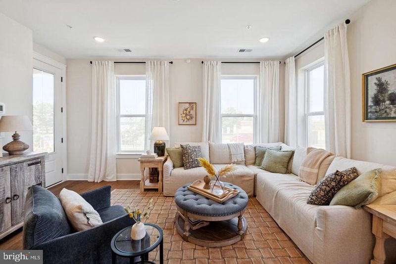 4867 Bauhaus Cir LOT 09, Chantilly, VA 20151