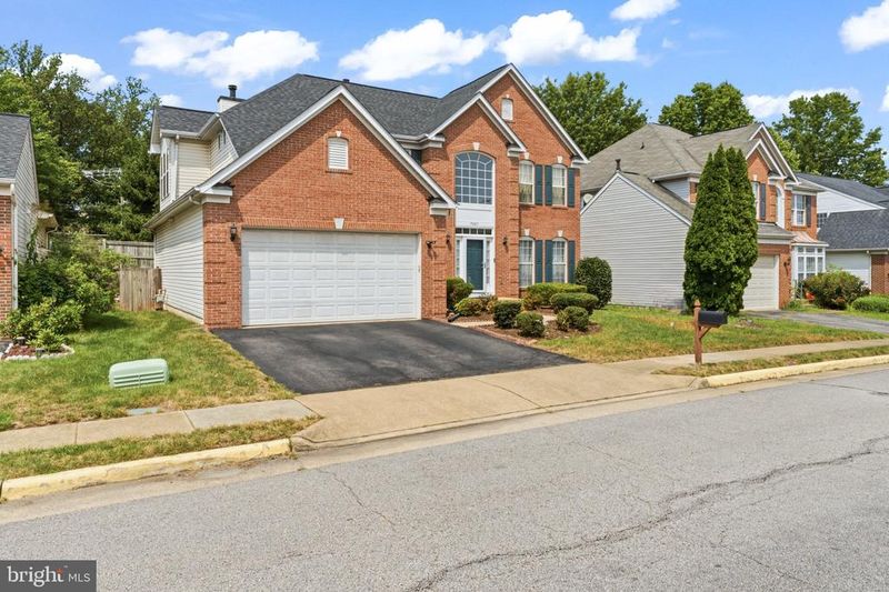 7887 Cranford Farm Cir, Lorton, VA 22079