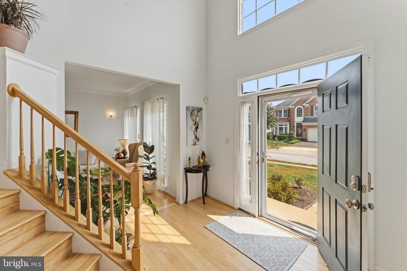 7887 Cranford Farm Cir, Lorton, VA 22079