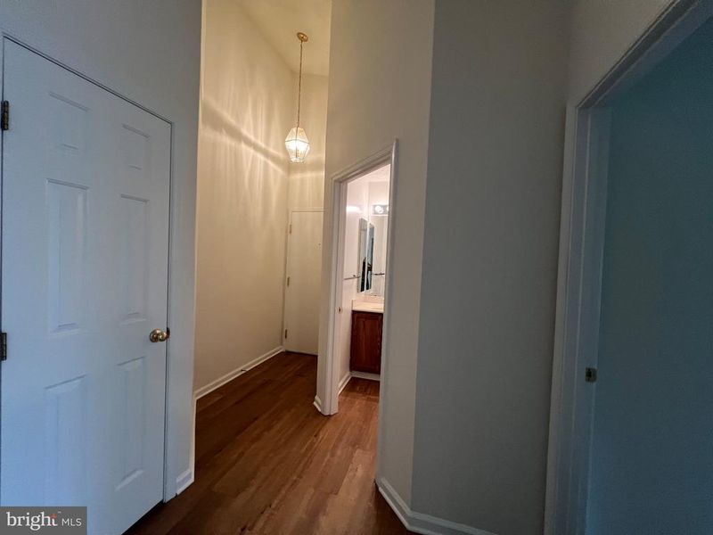 25905 Ridge Manor Dr #8000-J, Damascus, MD 20872