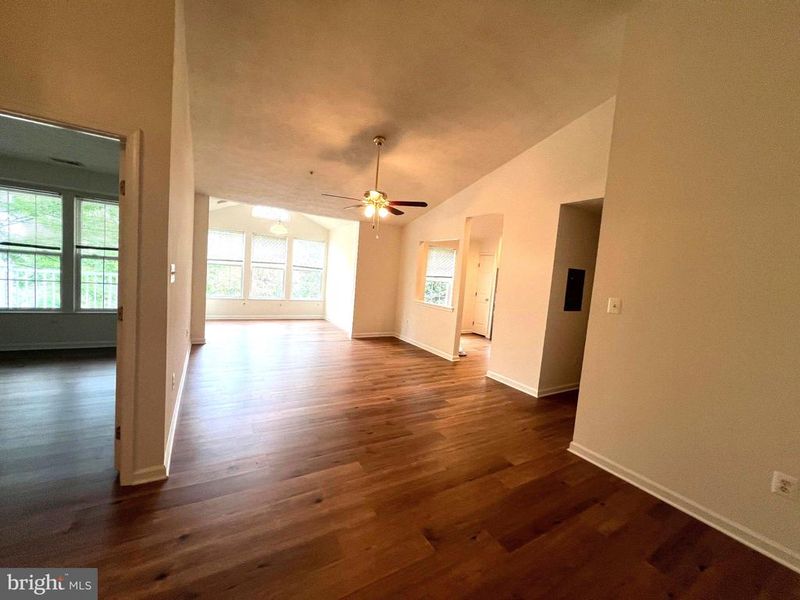 25905 Ridge Manor Dr #8000-J, Damascus, MD 20872