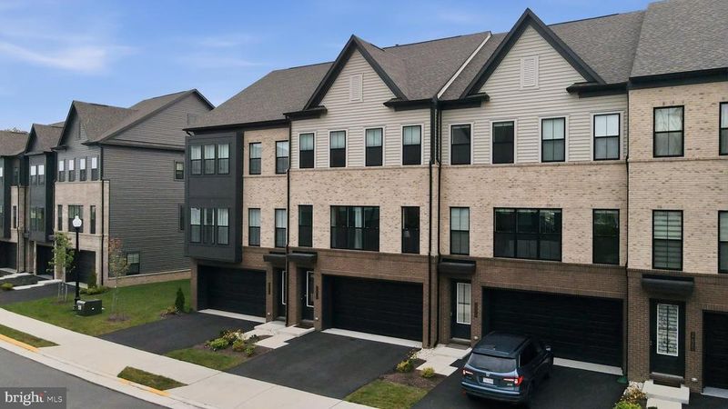 22976 Copper Tree Ter, Ashburn, VA 20148