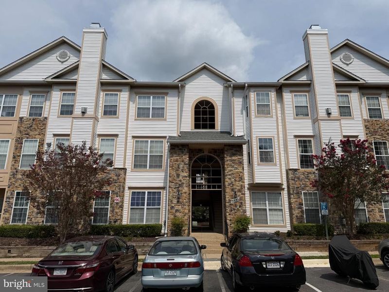 5920 Founders Crossing Ct #301, Alexandria, VA 22310