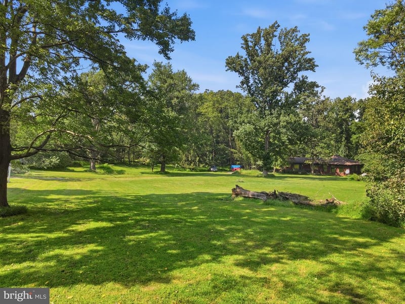 15696 Edgegrove Rd, Purcellville, VA 20132
