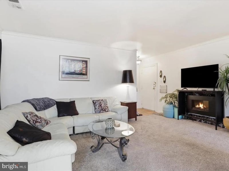 350 Gatewater Ct #301 E, Glen Burnie, MD 21060