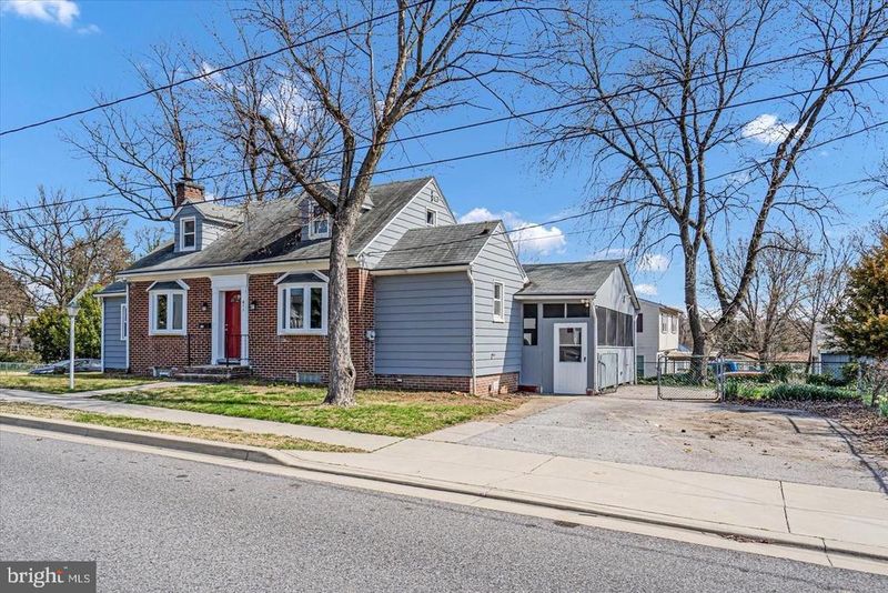 611 West Dr, Glen Burnie, MD 21061