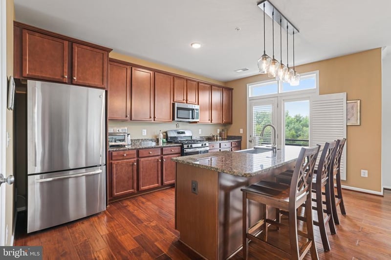 1406 Ribbon Limestone Ter SE, Leesburg, VA 20175