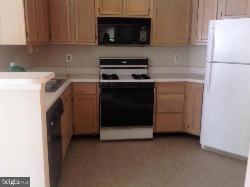 14321 Climbing Rose Way #201, Centreville, VA 20121