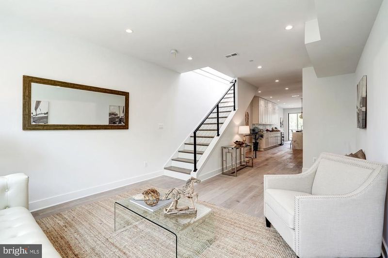 410 K St NE #1, Washington, DC 20002