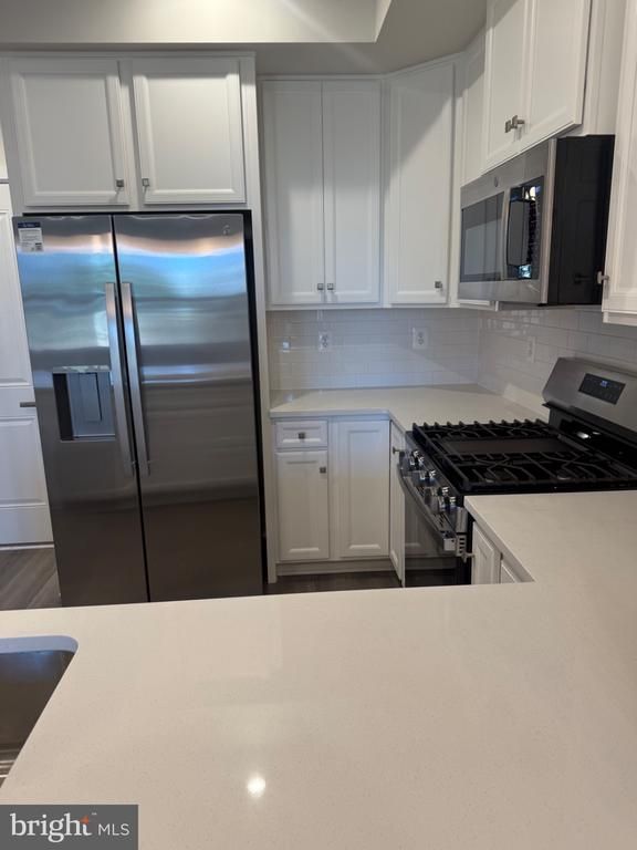 8144 Foxwood Dr, Manassas, VA 20109