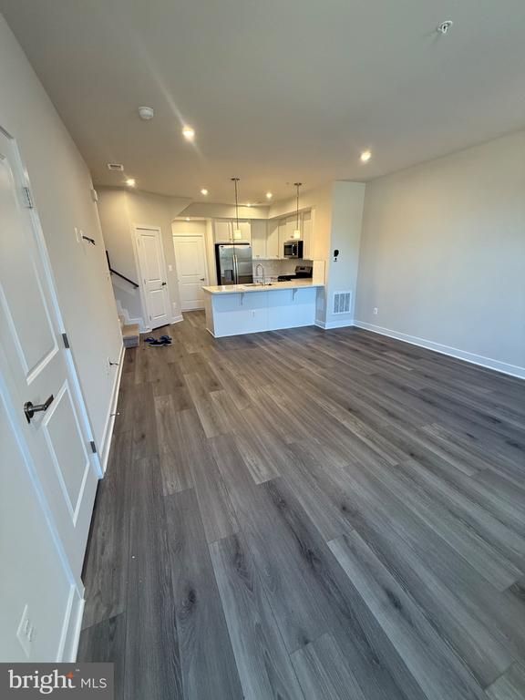 8144 Foxwood Dr, Manassas, VA 20109
