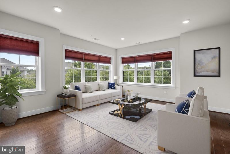 2905 Bleeker St #205, Fairfax, VA 22031
