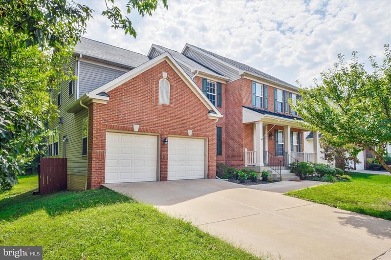 46797 Backwater Dr, Sterling, VA 20164