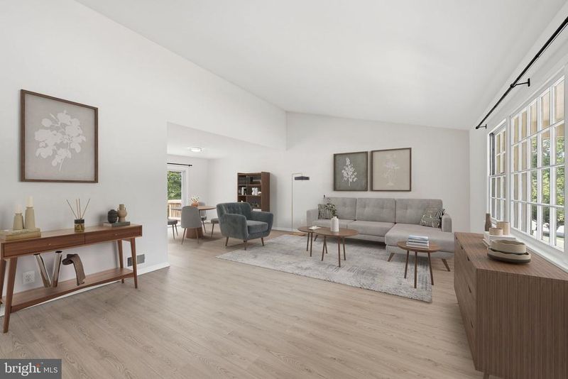 8640 Gateshead Rd, Alexandria, VA 22309
