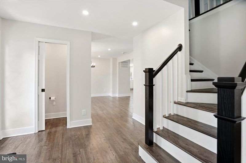 17041 Catalpa Ct, Rockville, MD 20855