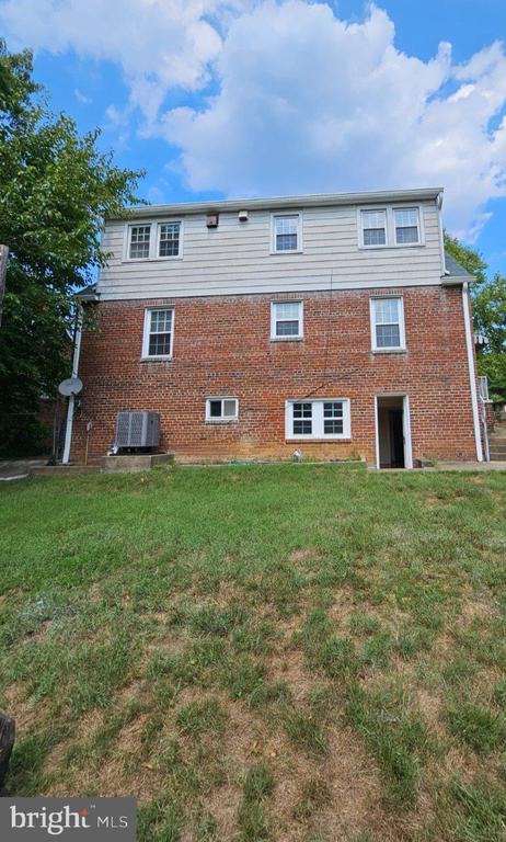 626 N George Mason Dr, Arlington, VA 22203