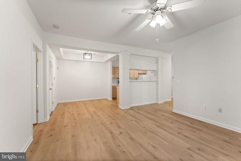 20453 Chesapeake Sq #103, Sterling, VA 20165