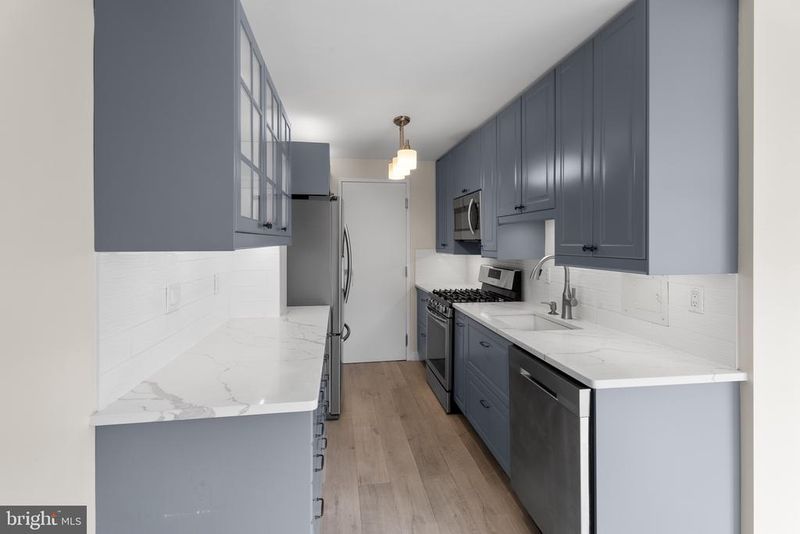 10201 Grosvenor #422, Rockville, MD 20852