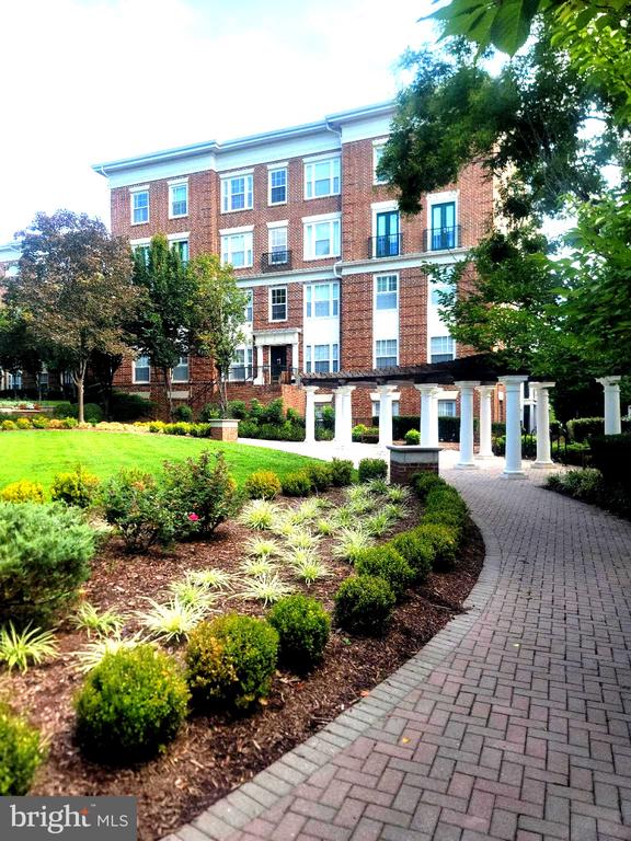 31 Booth St #453, Gaithersburg, MD 20878