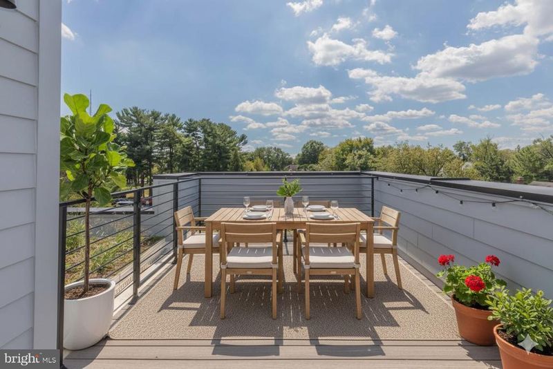 4347 Harrison St NW #8, Washington, DC 20015
