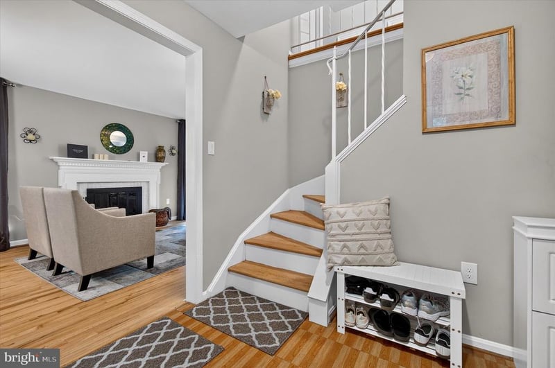 7026 Leebrad St, Springfield, VA 22151