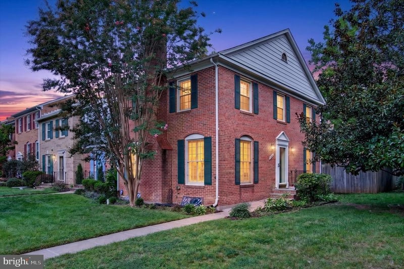 7026 Leebrad St, Springfield, VA 22151