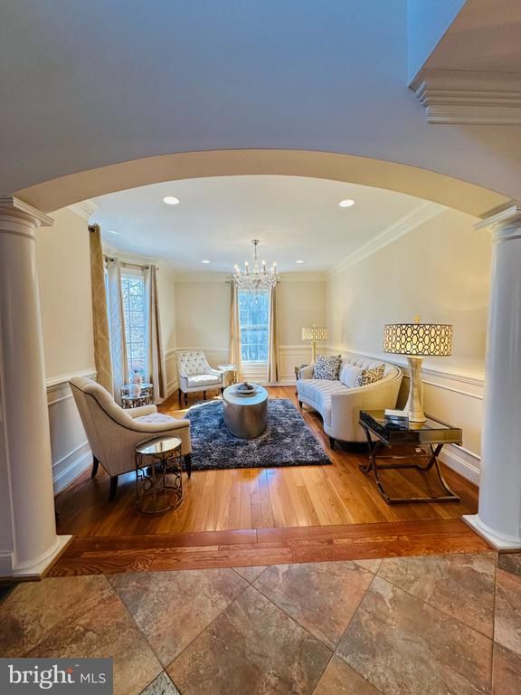 6413 Divine St, Mclean, VA 22101