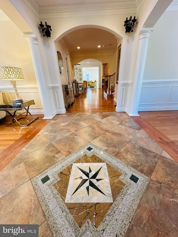 6413 Divine St, Mclean, VA 22101