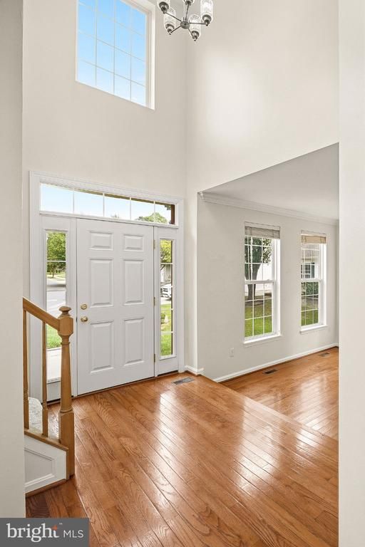 8814 Country Oak Dr, Odenton, MD 21113