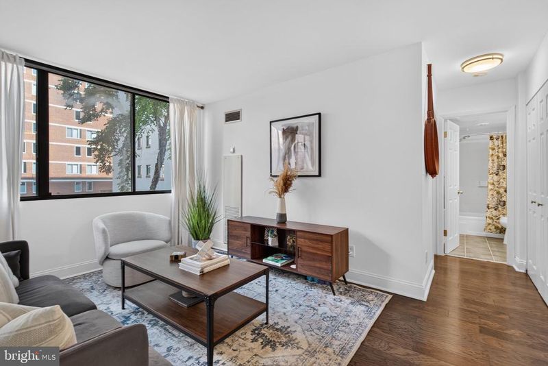 1245 13th St NW #215, Washington, DC 20005
